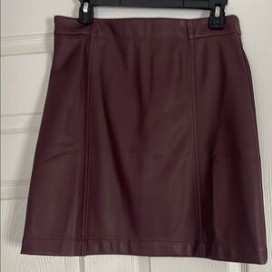 Ann Taylor Women's Burgundy faux leather Skirt size 4